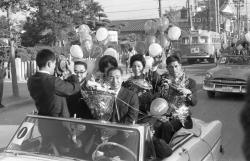 昭和37年の日紡貝塚世界選手権優勝市内パレードの様子の写真