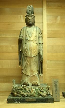 木造跋難陀龍王立像の写真