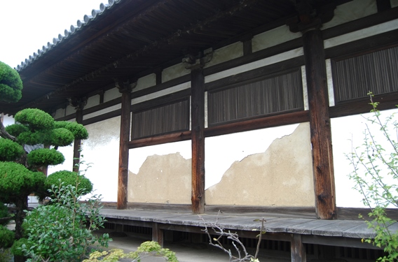 国宝孝恩寺観音堂(側面)の写真