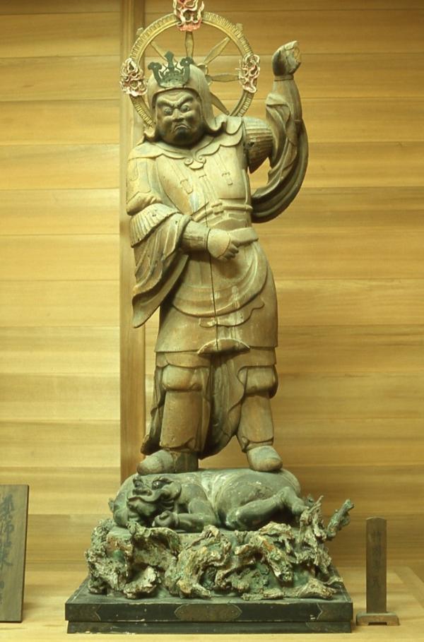 孝恩寺持国天立像の画像
