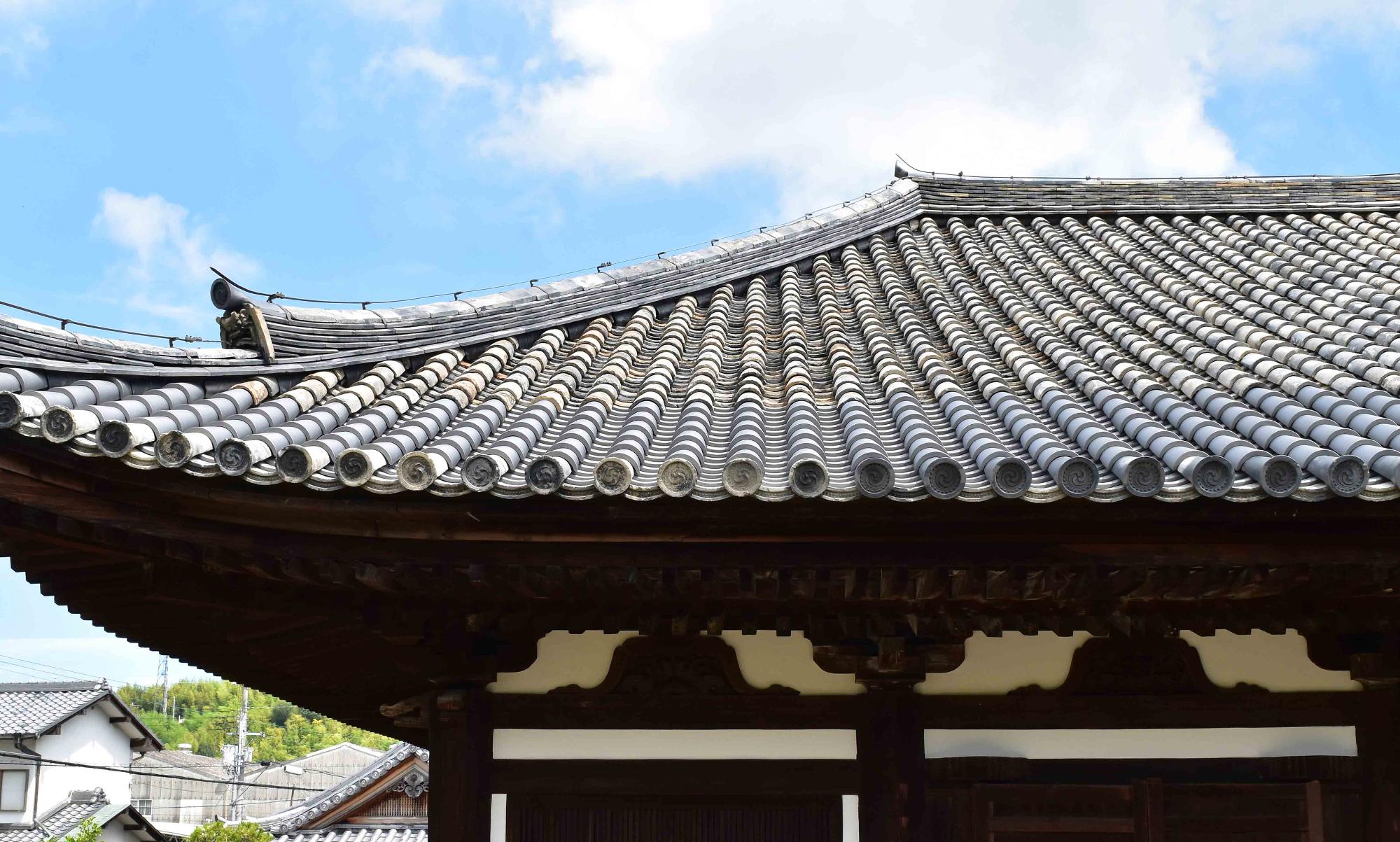 写真2 修理後の屋根の写真 その1