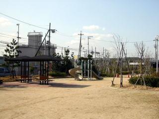 のぞみ公園(遊具とパーゴラ)