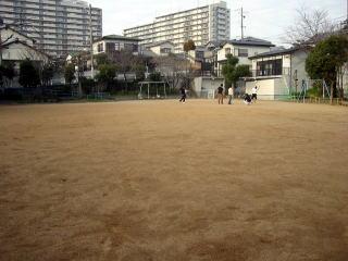 清名台公園広場