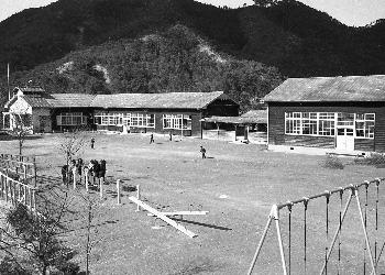 昭和32年蕎原小学校