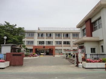 現在の葛城小学校