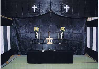 キリスト教式祭壇の写真