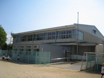（第5投票所）貝塚市立津田小学校屋内運動場