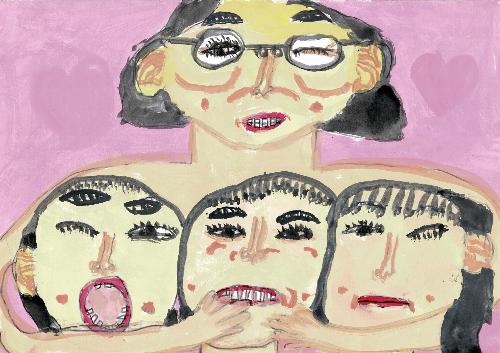 母親がほほ笑みながら3人の子どもを抱きしめているようす。