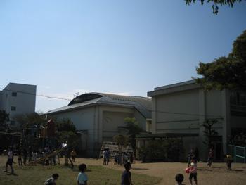 北小学校体育館