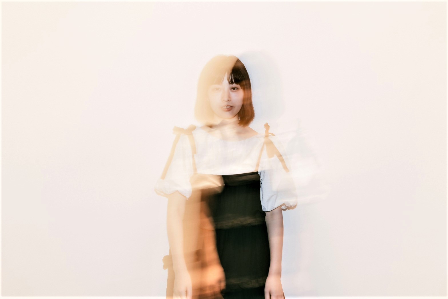 シンガーソングライター莉奈さんの写真