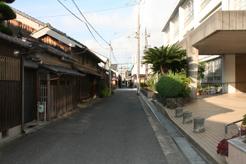 ト半役所