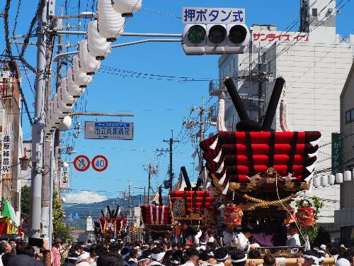 太鼓台祭り 本宮 練り合い