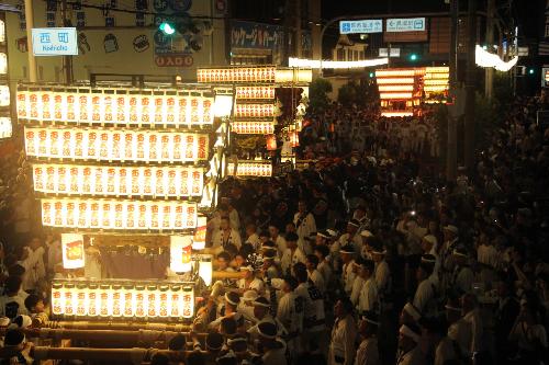 太鼓台祭り 宵宮 練り合い